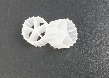 comprar Medios de filtragem de plástico branco de alta atividade biológica HDPE para lagoa de peixes online manufacture