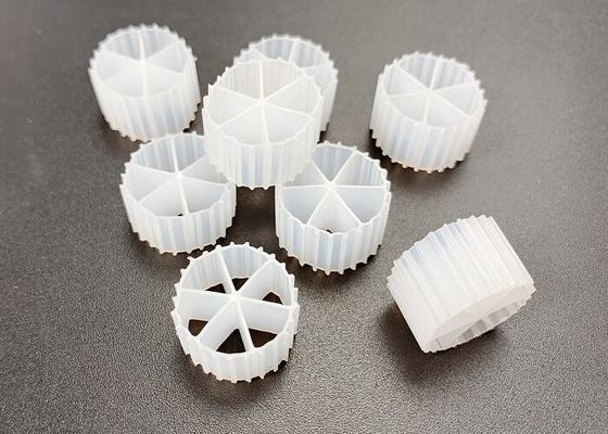 comprar Cor Branca FDA Material HDPE seguro Cama Móvel Biofilm Reactor Vida útil 15 anos online manufacture