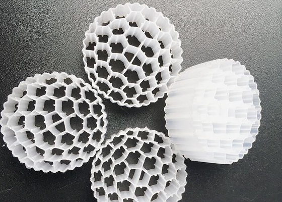 Biotubos de célula ativa MBBR Filtros de plástico Medios Brancos Cores 800m2/m3