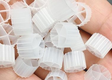 Biofilm MBBR Filtro Carregador Quente Para Criação de camarão RAS Tratamento de Água 10*7mm