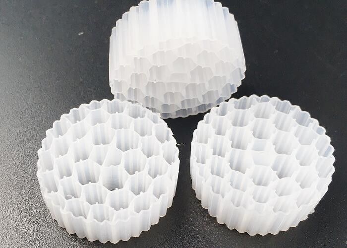 Pe38 25*4mm Hdpe Mbbr Meio filtrante biológico Leito móvel seguro Grande área de superfície