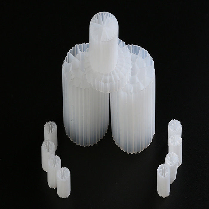 Long Life Span MBBR Filter Media 4 buracos Amigável ao meio ambiente