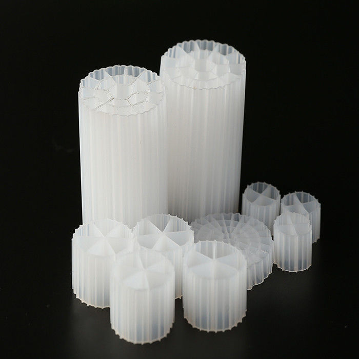 MBBR biopipe Cor branca E material HDPE K3 Filtro de mídia Resistência a choques E boa área de superfície se o filtro de lago k1