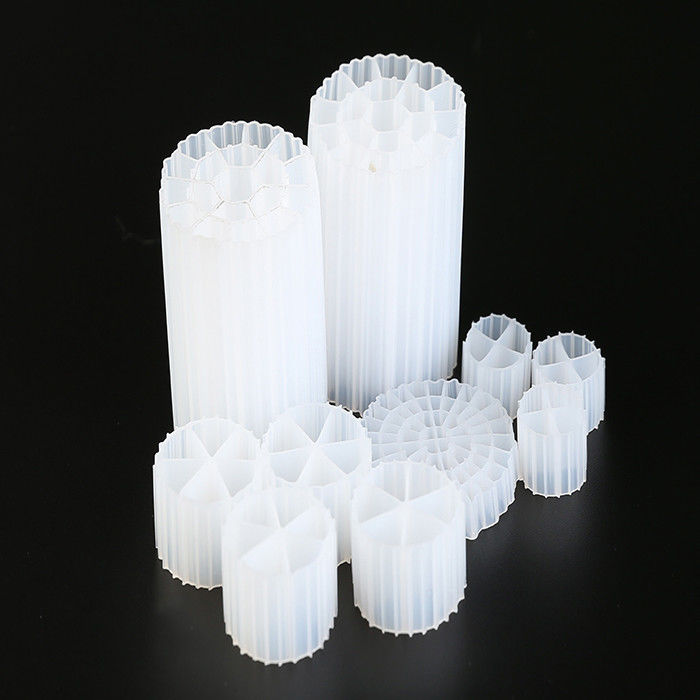 MBBR biopipe Cor branca E material HDPE K3 Filtro de mídia Resistência a choques E boa área de superfície se o filtro de lago k1