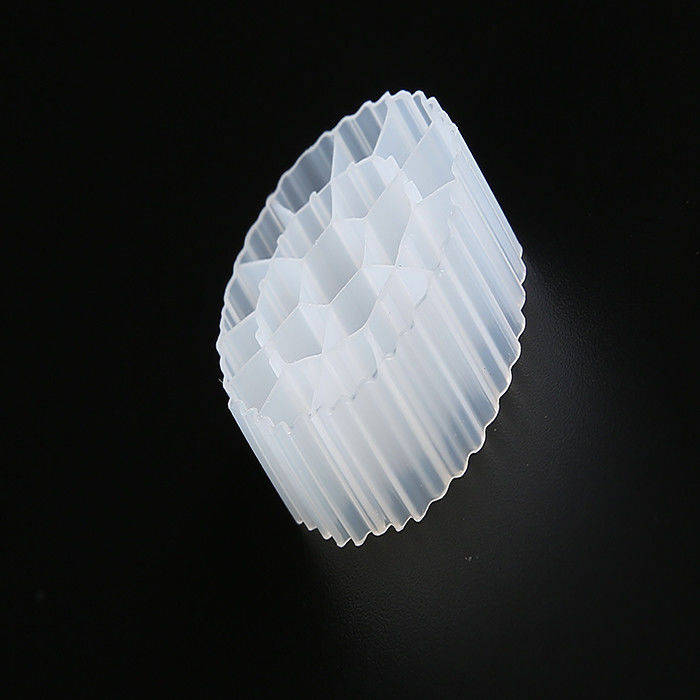 Medios MBBR de cor branca com material virgem HDPE e tamanho 25*12mm para tratamento de águas residuais