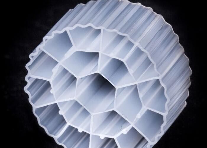 K3 Material de HDPE de cor branca MBBR Filtro Medios Tratamento de Água Bio Cel Para Lagoa