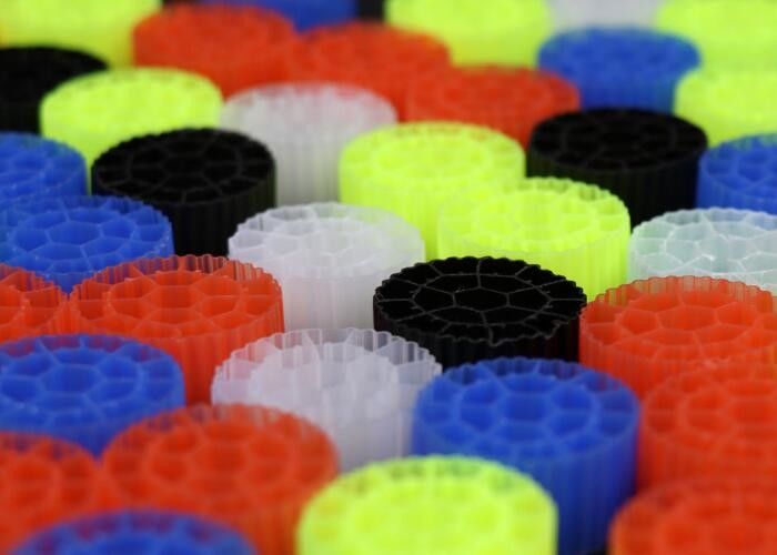 K3 Material de HDPE de cor branca MBBR Filtro Medios Tratamento de Água Bio Cel Para Lagoa
