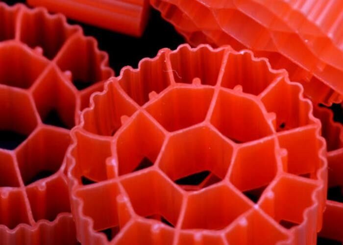 MBBR Biofiltros com cor branca e material virgem de HDPE para águas residuais