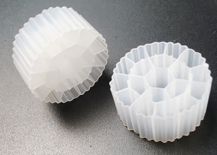 Cor branca 25*12mm Mbbr Bio Media Ifas Processamento Bod Removimento de bacalhau