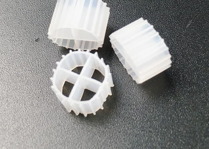 Kaldnes MBBR Bio Filter Media Flutuante Leito Móvel Biofilm Reactor Aquário cor branca 11 * 7mm