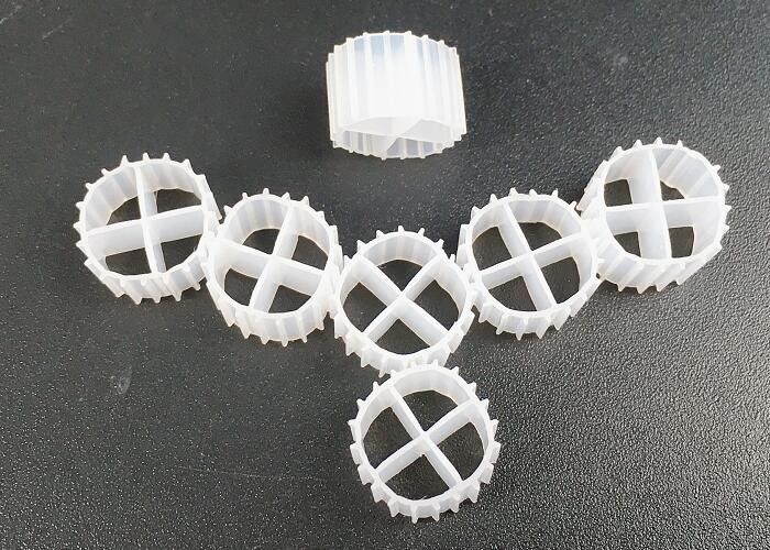 Biofilm Carrier MBBR Media de cor branca com Super Descarburization e material virgem HDPE