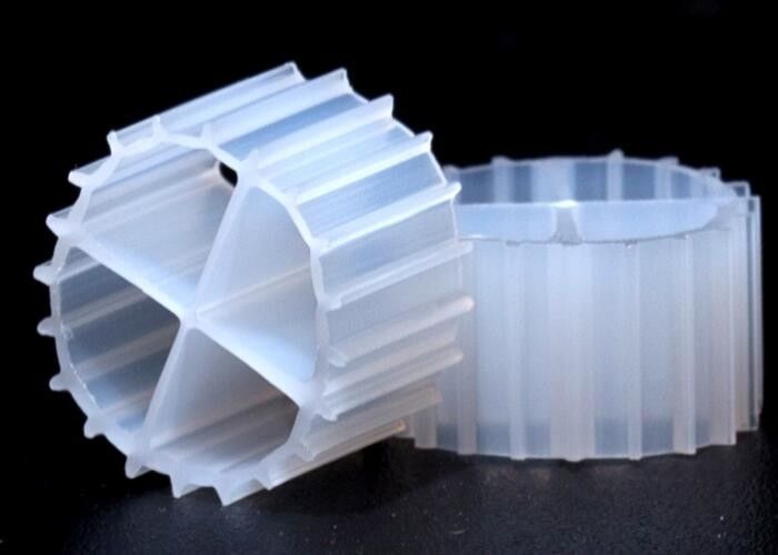 Biofilm Carrier MBBR Media de cor branca com Super Descarburization e material virgem HDPE