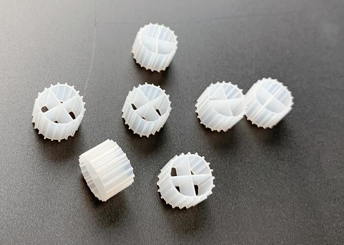 11*7mm MBBR Bio Balls Filter Media Grande área de superfície