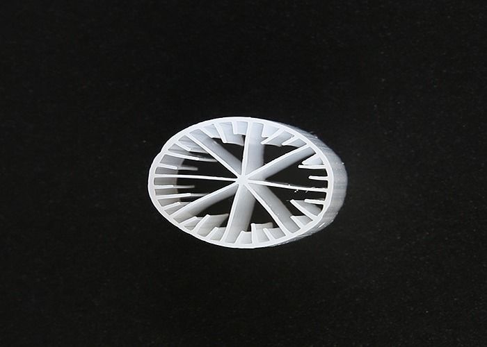 15*15mm Tamanho MBBR Bio Media Virgem Material HDPE Cor Branca Para Tanque Anaeróbico