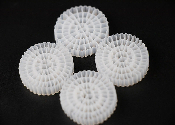 Medios de filtragem MBBR virgem HDPE RAS de plástico com boa área de superfície