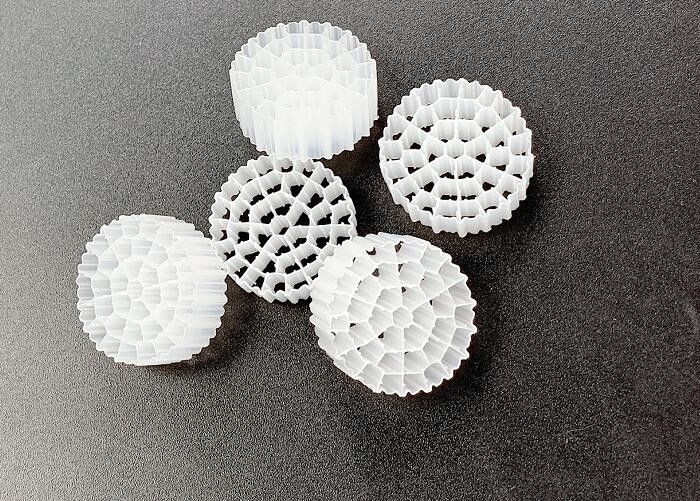 Medição de filtro flutuante virgem de HDPE IFAS Technology MBBR Cor Branca