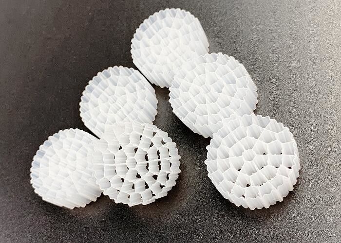 Equipamento de aeração de bio-mídia de plástico IFAS MBBR K1 Filtro de mídia Branco