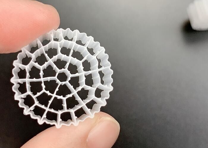 Mediante de filtragem de plástico MBBR de cor branca