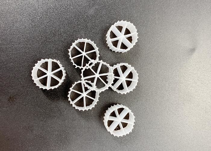 Cor Branca FDA Material HDPE seguro Cama Móvel Biofilm Reactor Vida útil 15 anos