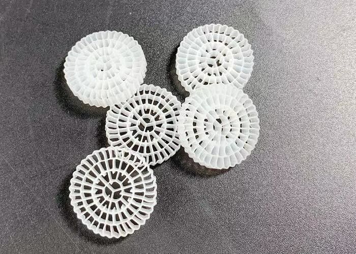 75 Quartos Biocellula MBBR Filtro Media Super Descarburization Para Aquacultura RAS