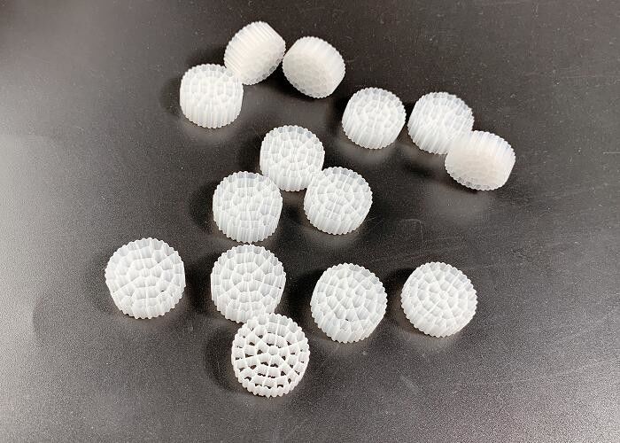 Cama móvel Reator de biofilmes Poço flutuante Kaldnes Filtro 37 Quartos 800m2/m3